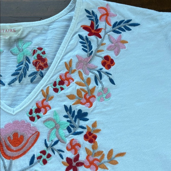 Solitaire Floral Embroidered White Cap Sleeve Boxy V Neck Tee Shirt Sz M - Picture 6 of 13